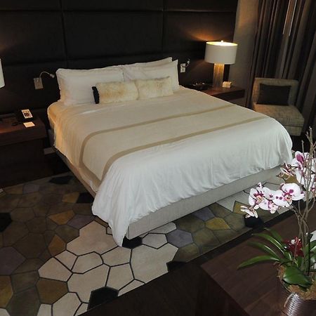 Intercontinental At Doral Miami By Ihg Hotel Exterior photo