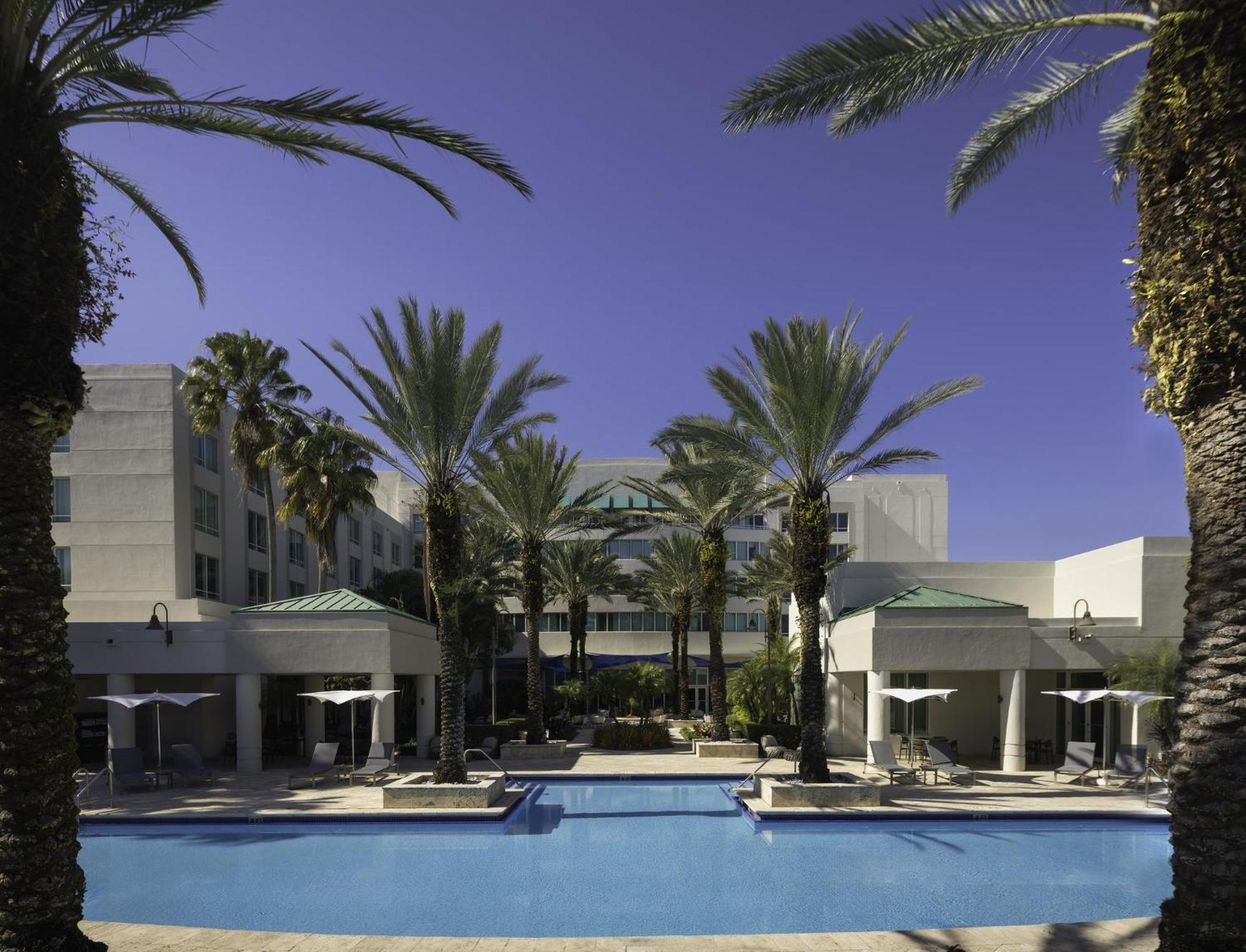 Intercontinental At Doral Miami By Ihg Hotel Exterior photo