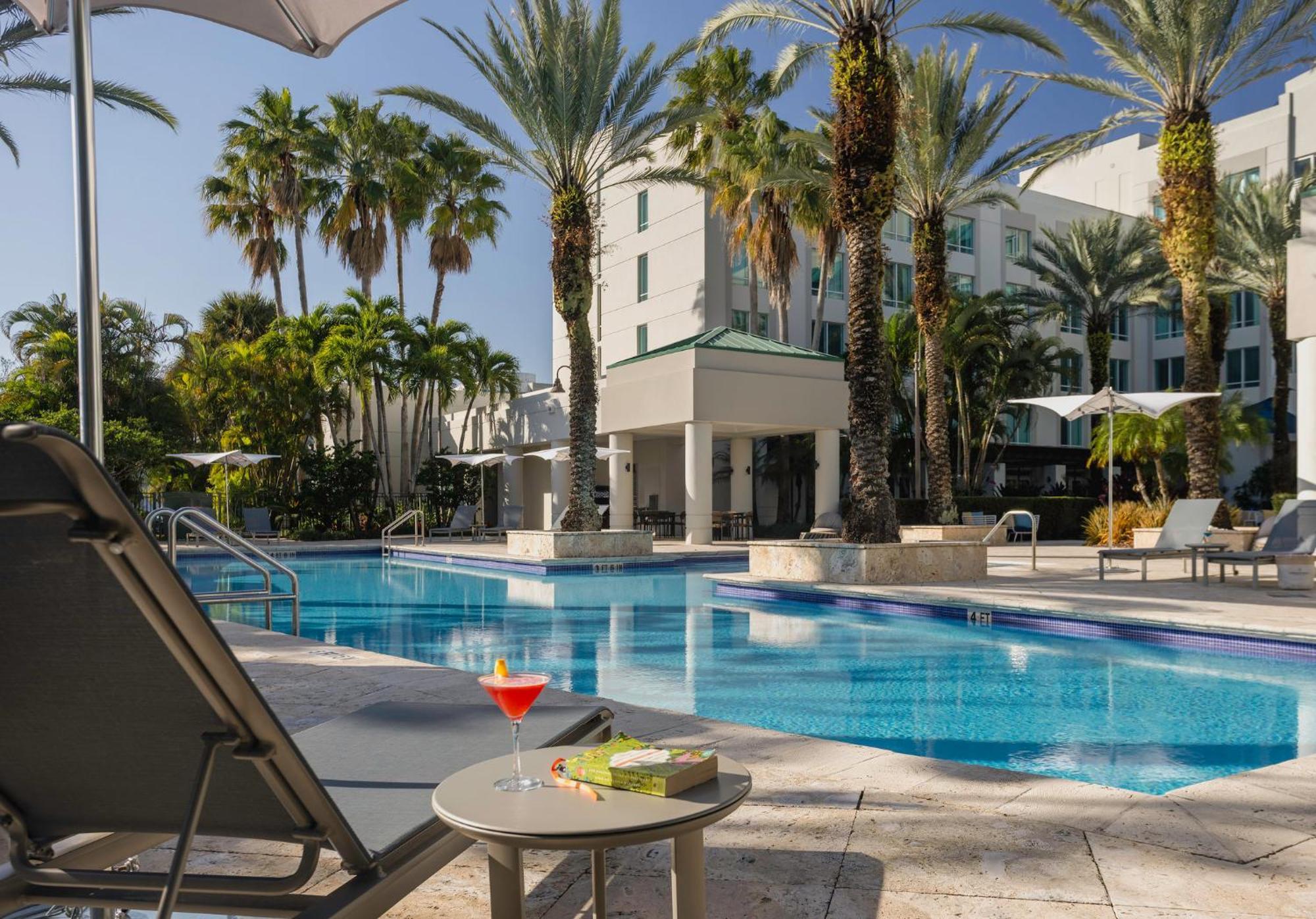 Intercontinental At Doral Miami By Ihg Hotel Exterior photo