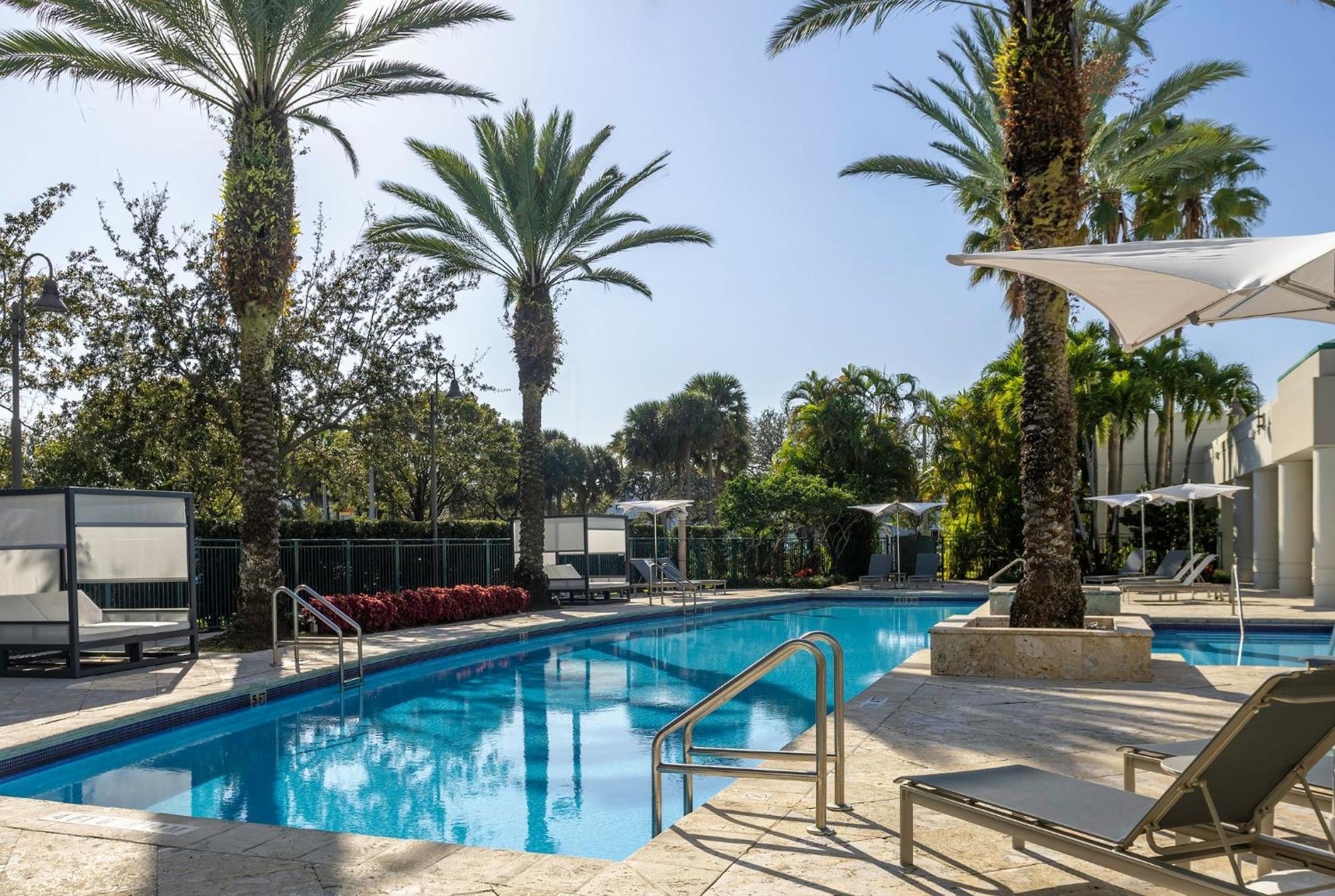 Intercontinental At Doral Miami By Ihg Hotel Exterior photo