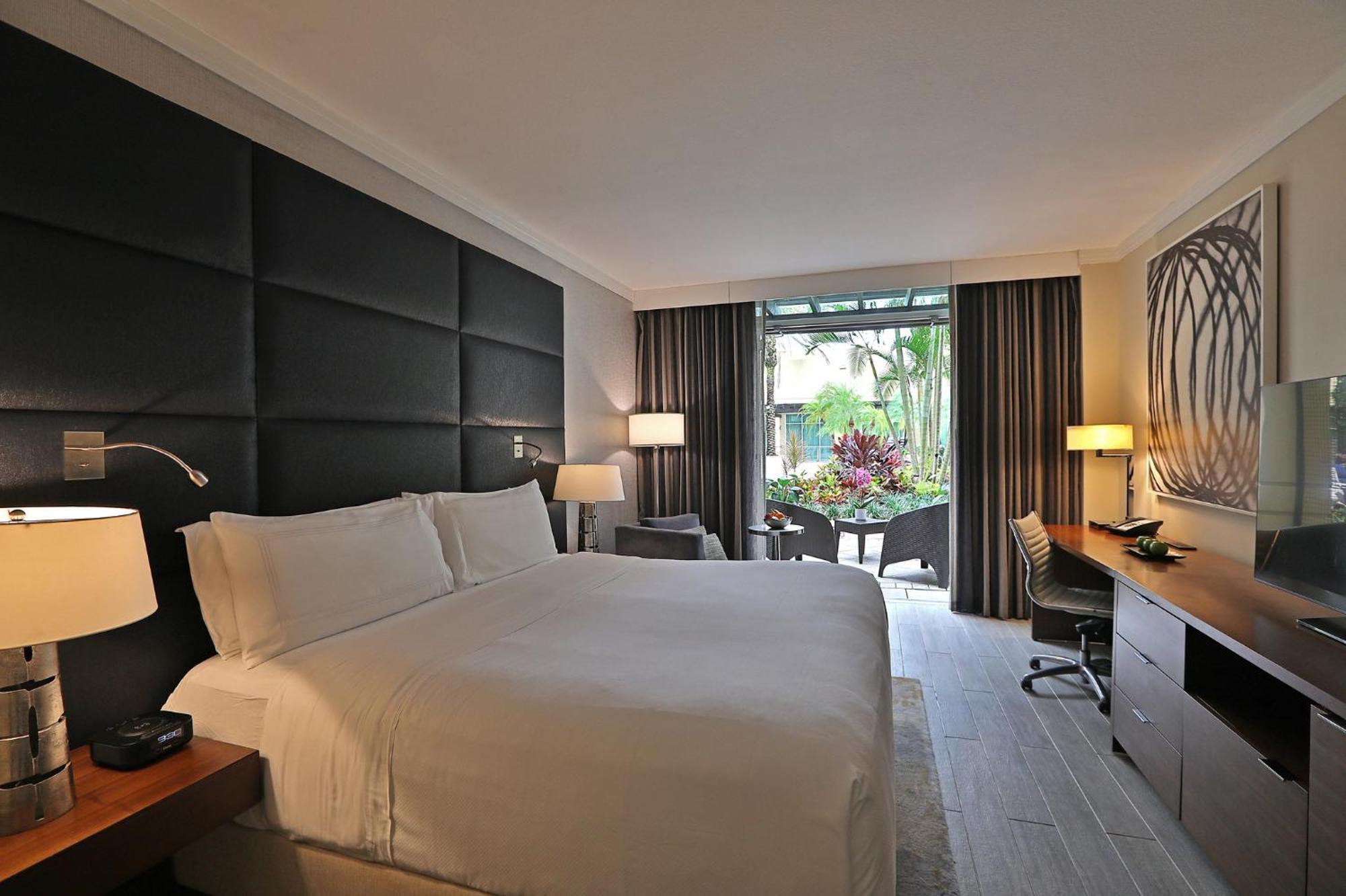 Intercontinental At Doral Miami By Ihg Hotel Exterior photo