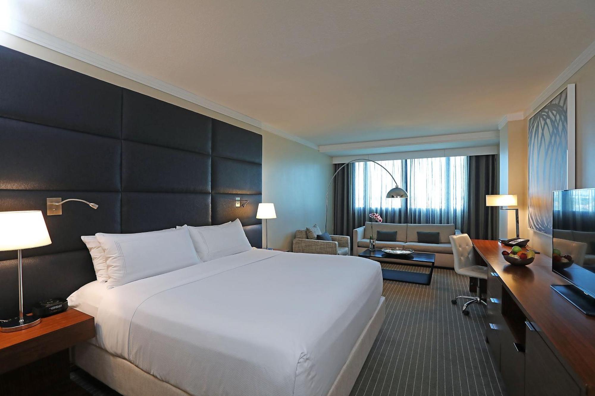 Intercontinental At Doral Miami By Ihg Hotel Exterior photo